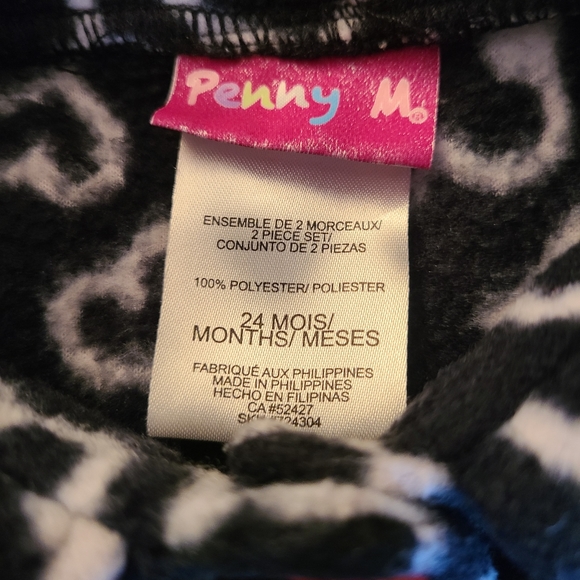 Black fleece coat with heart print - Picture 2 of 3